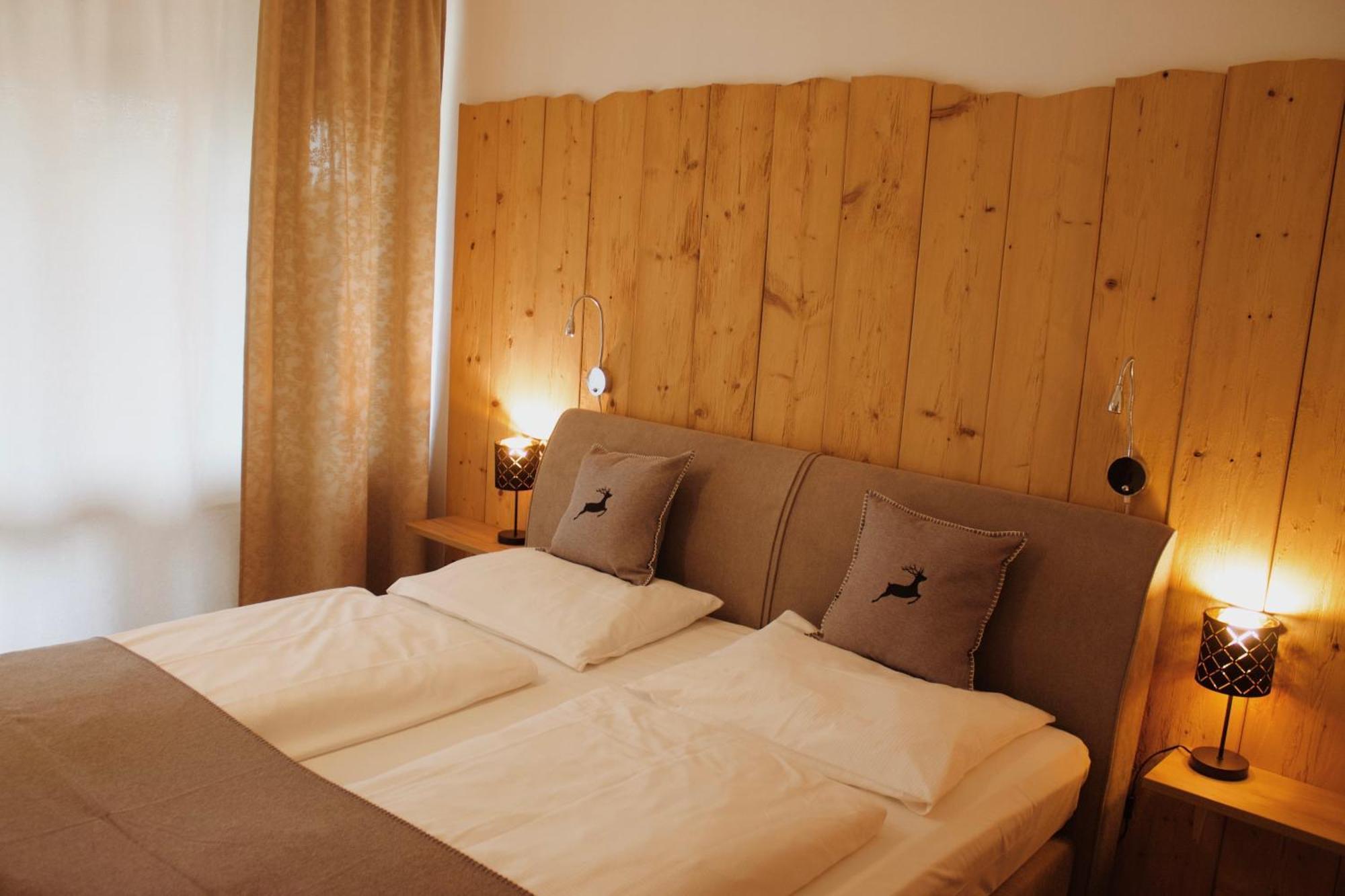 Hotel Garni - Chiemsee-Pension-Seebruck Seeon-Seebruck Eksteriør billede